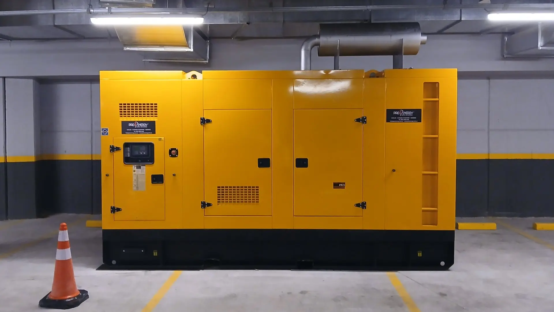 Grupo electrógeno Cummins industrial insonorizado