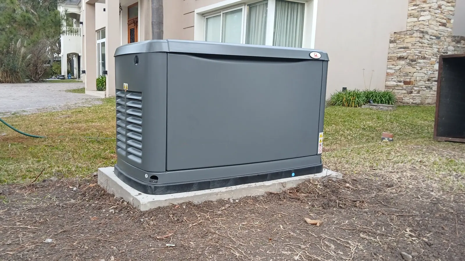 Instalación real de generador eléctrico automático para casa realizada por ProEnergy