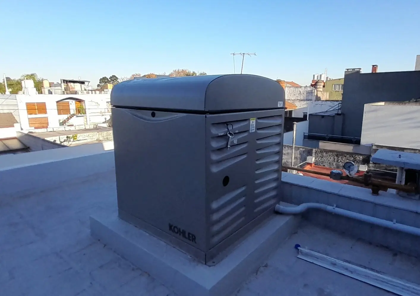 Traslado e instalación de grupo electrógeno en vívienda en AMBA