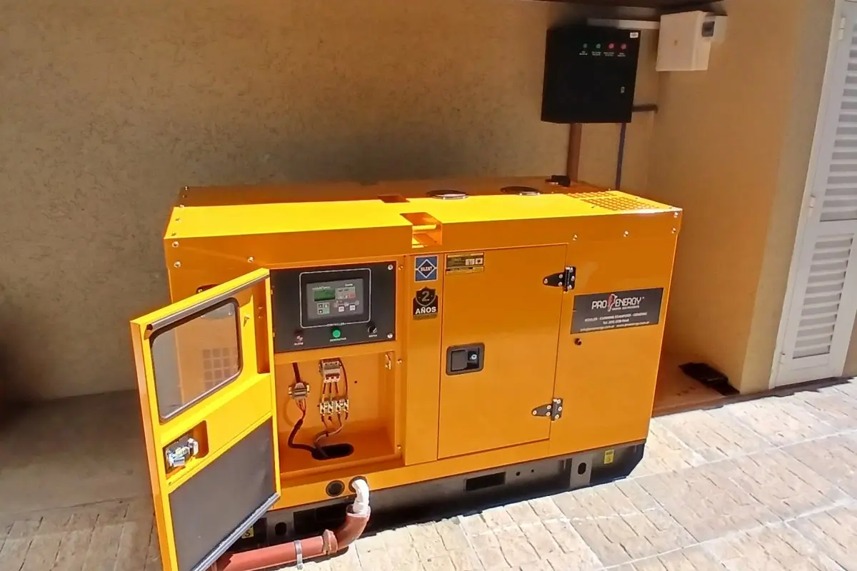 Instalación de grupo electrógeno con ATS en edificio